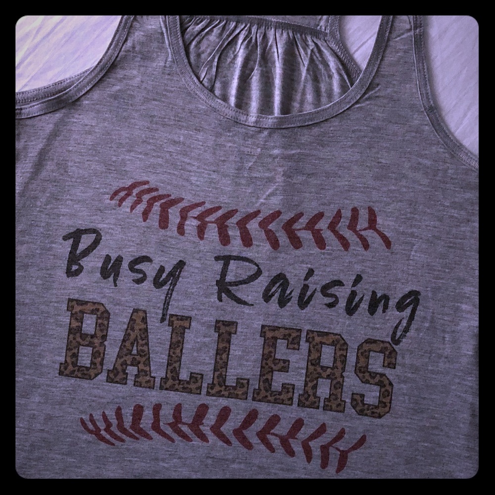 Bella brand tank perfect for ballpark or practice